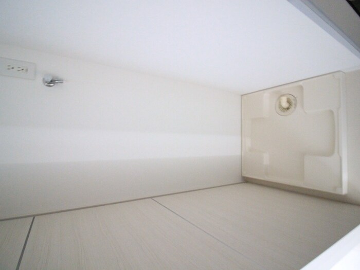 物件内観写真17　(洗濯機置場)