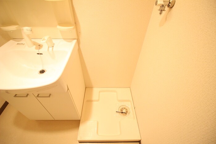 物件内観写真13　(洗濯機置場)