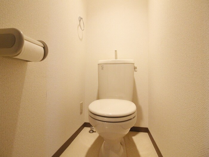 物件内観写真15　(トイレ)