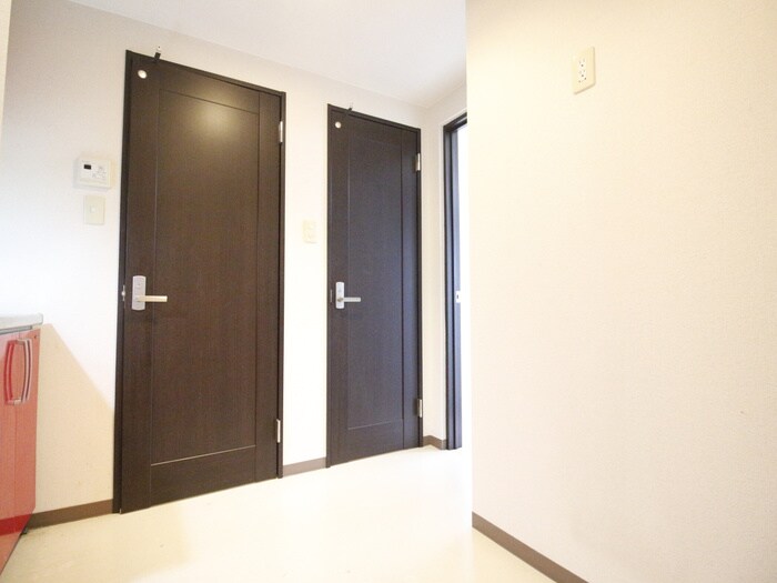 物件内観写真16　(廊下)