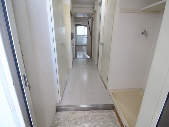 物件内観写真17　(廊下)