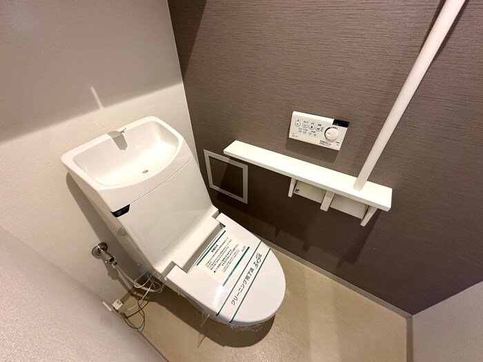 物件内観写真13　(トイレ)