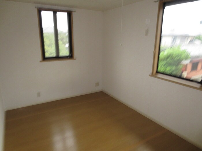 物件内観写真8　(居室)