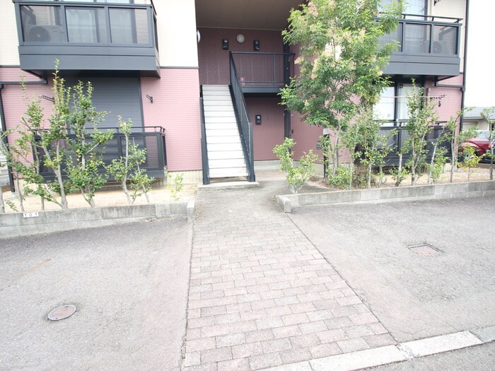 物件外観写真6　(周辺環境)