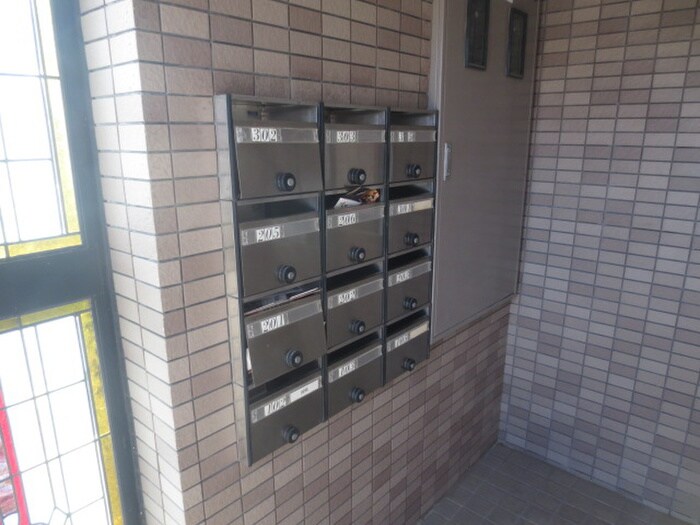 物件外観写真5　(駐輪場)