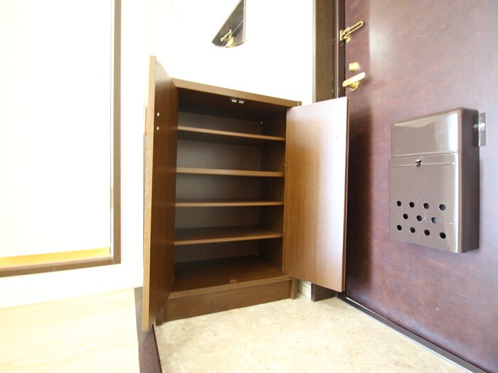 物件内観写真17　(靴箱)