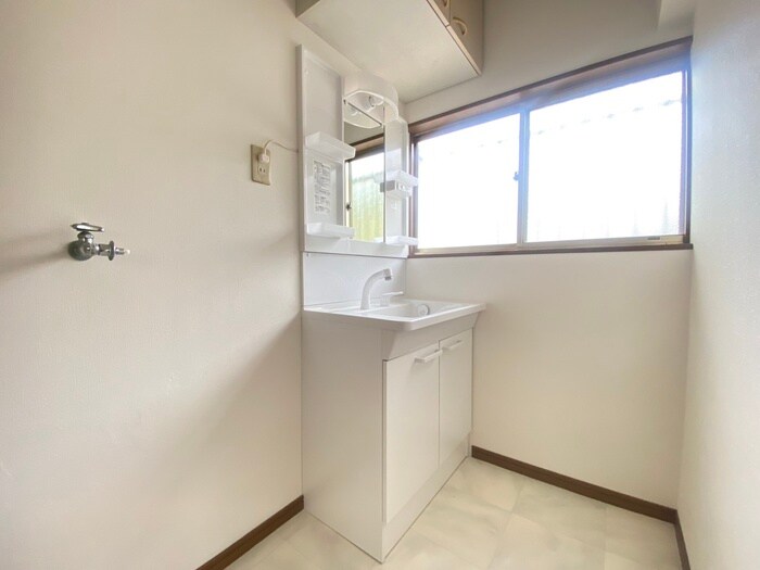 物件内観写真11　(洗面)