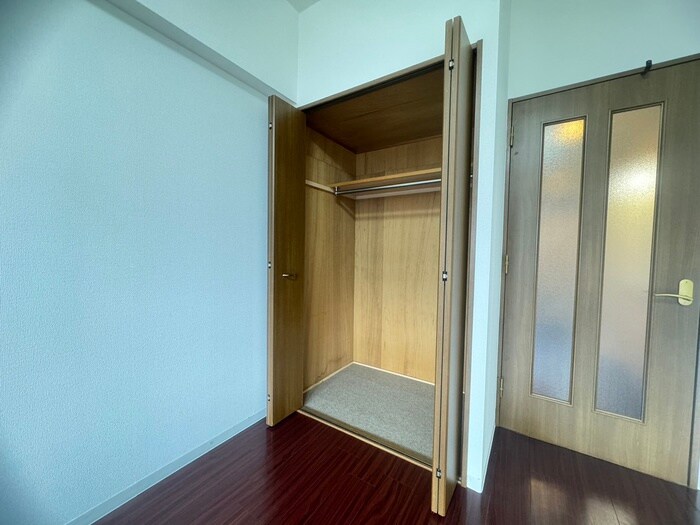 物件内観写真10　(収納)