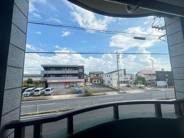 物件内観写真16　(室内からの展望)