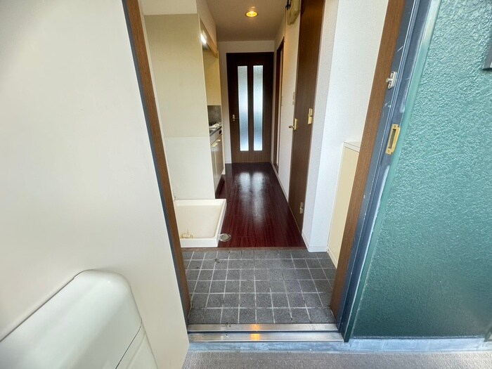 物件内観写真17　(玄関)