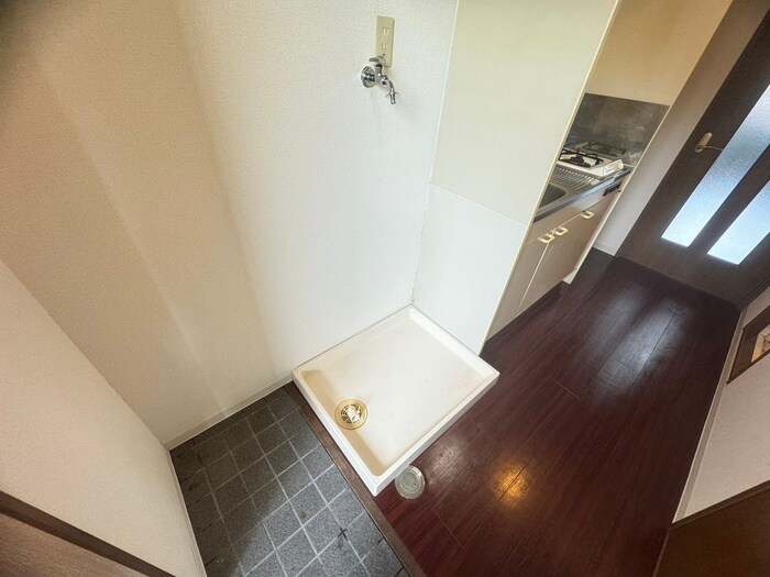 物件内観写真20　(洗濯機置場)