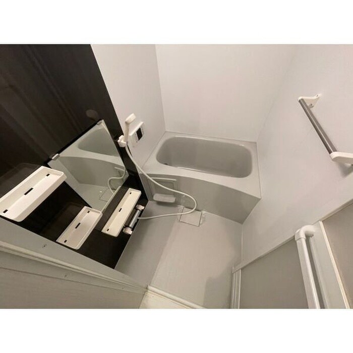 物件内観写真12　(バス／シャワールーム等)