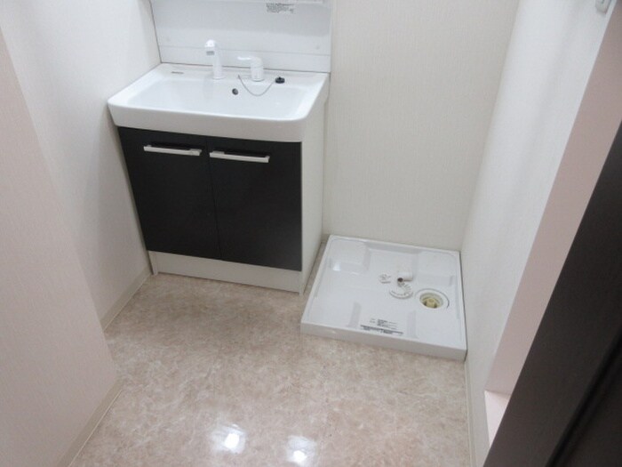 物件内観写真18　(洗濯機置場)