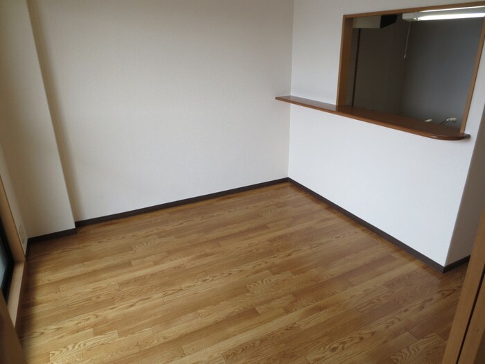 物件内観写真5　(居室)
