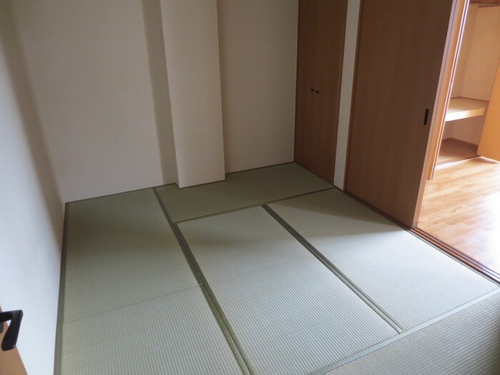 物件内観写真6　(居室)