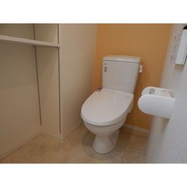 物件内観写真12　(トイレ)