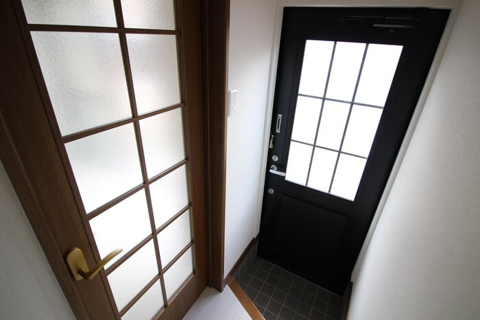 物件内観写真15　(玄関)