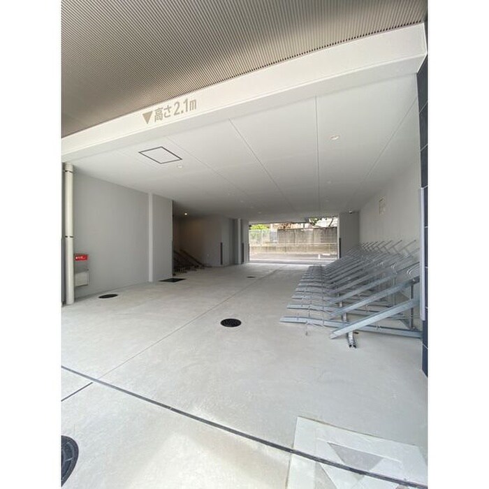 物件外観写真6　(駐輪場)