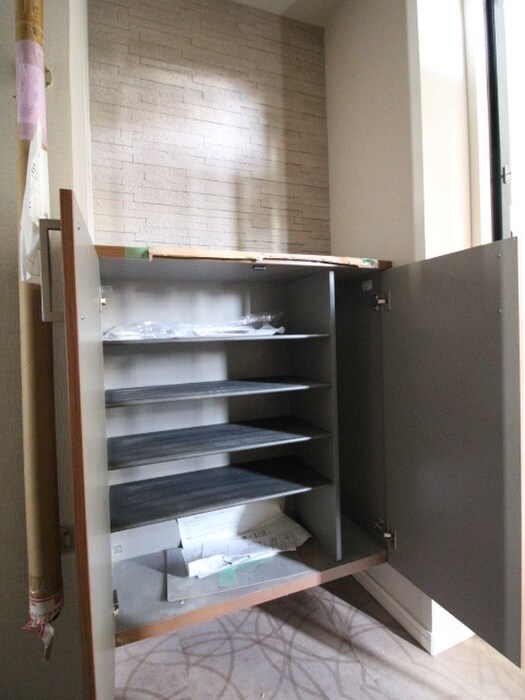 物件内観写真17　(玄関)