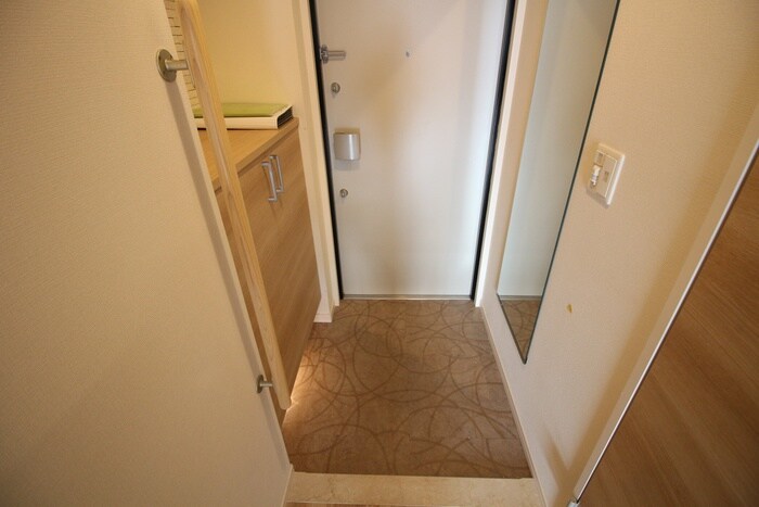 物件内観写真17　(玄関)