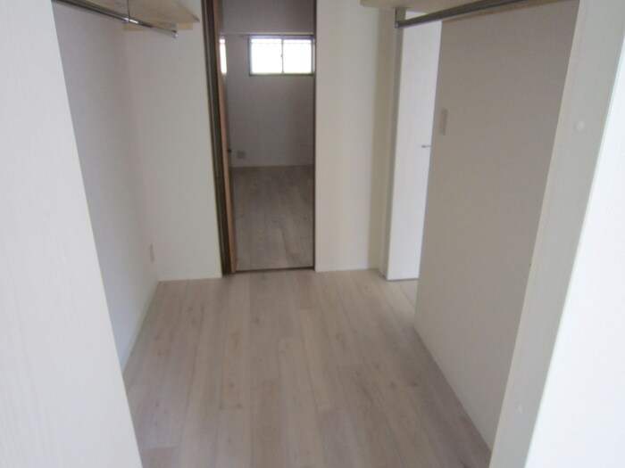 物件内観写真12　(収納)