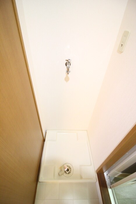 物件内観写真14　(洗濯機置場)