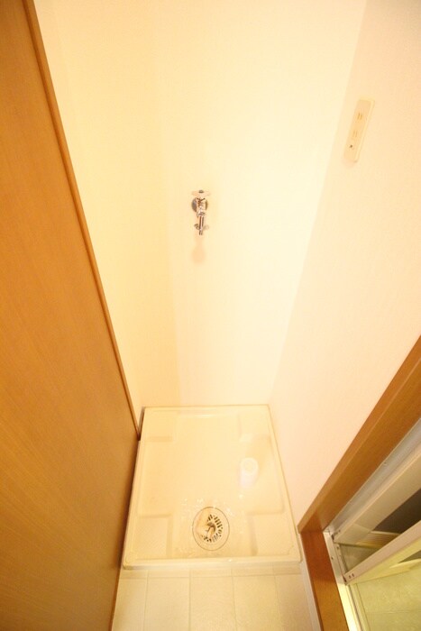 物件内観写真14　(洗濯機置場)