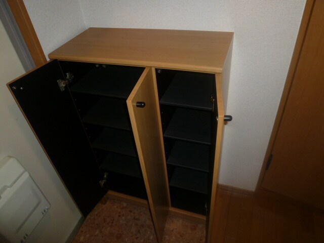 物件内観写真14　(靴箱)