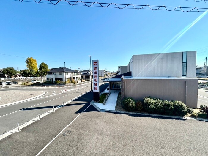 物件内観写真22　(室内からの展望)