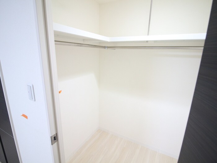 物件内観写真12　(収納)