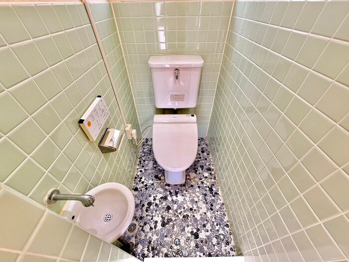 物件内観写真12　(トイレ)