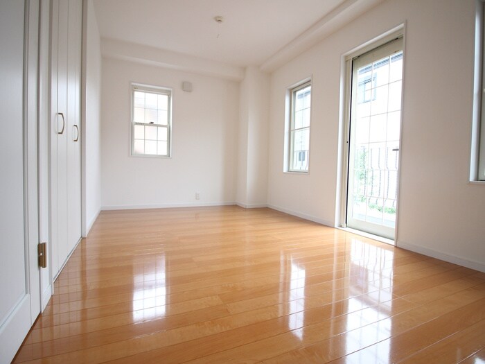 物件内観写真9　(居室)