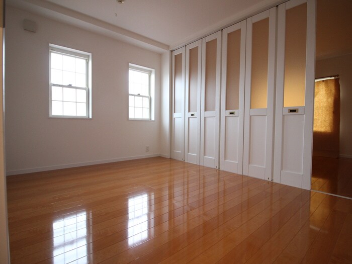 物件内観写真11　(居室)