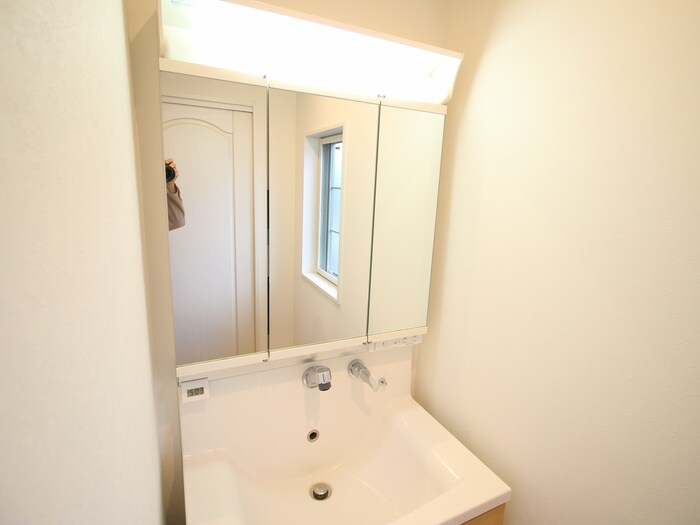 物件内観写真13　(洗面)