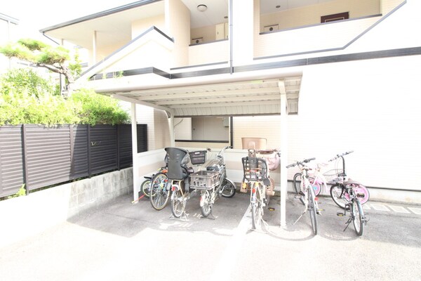 駐輪場