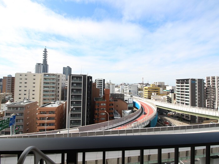 物件内観写真16　(室内からの展望)