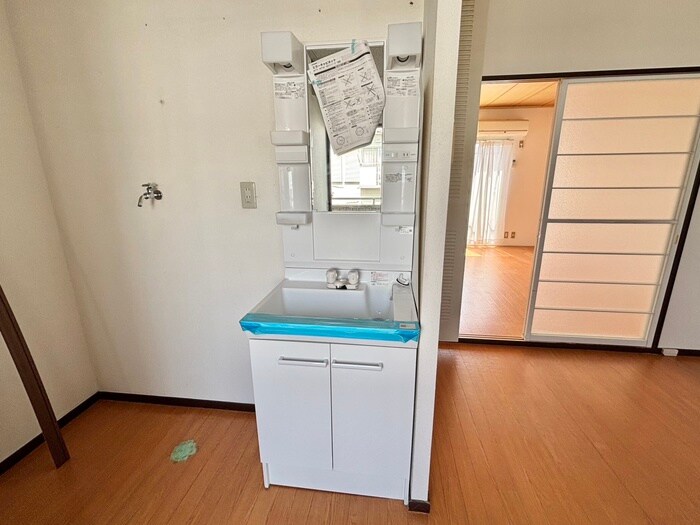 物件内観写真11　(洗面)