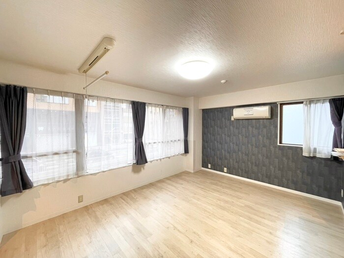 物件内観写真10　(居室)