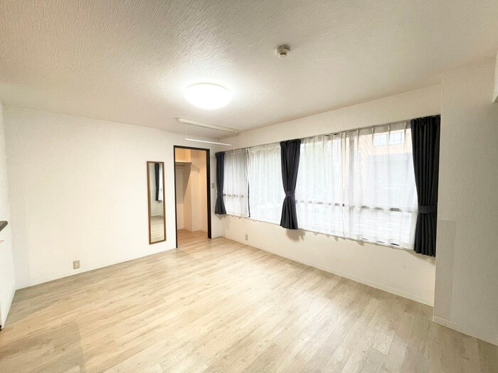 物件内観写真11　(居室)