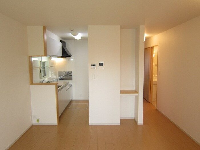 物件内観写真8　(内観写真)