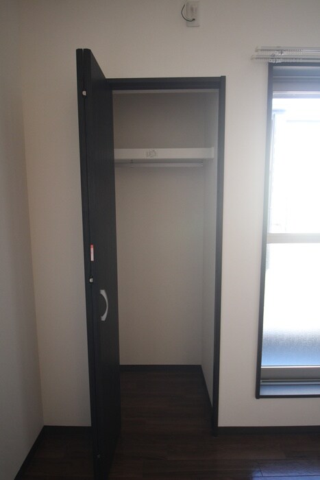 物件内観写真4　(収納)