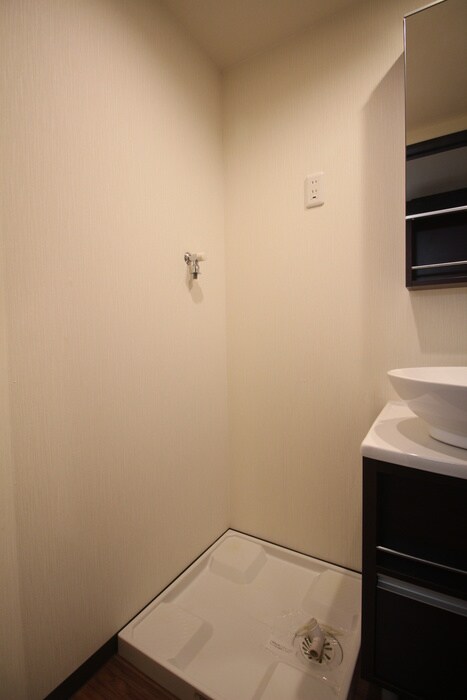 物件内観写真13　(洗濯機置場)