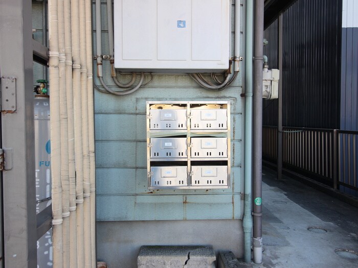 物件外観写真4　(エントランス部分)