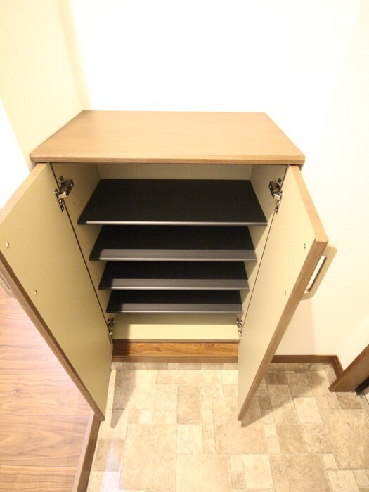 物件内観写真7　(靴箱)