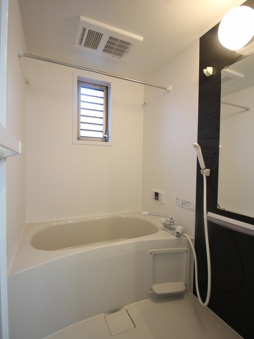 物件内観写真8　(バス／シャワールーム等)