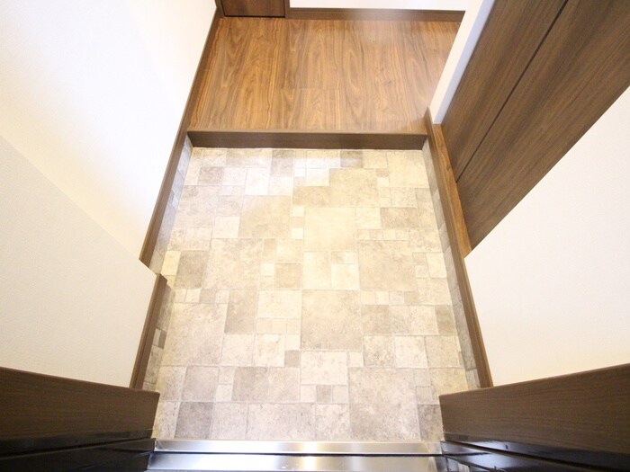 物件内観写真17　(玄関)