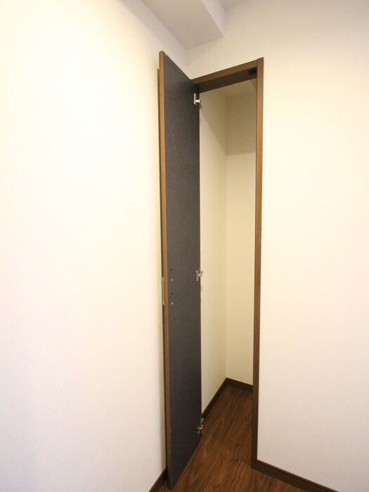 物件内観写真22　(収納)