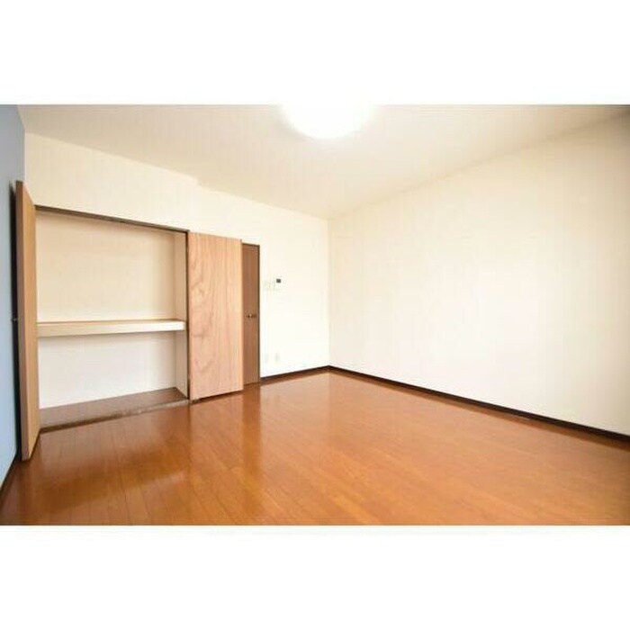 物件内観写真6　(居室)