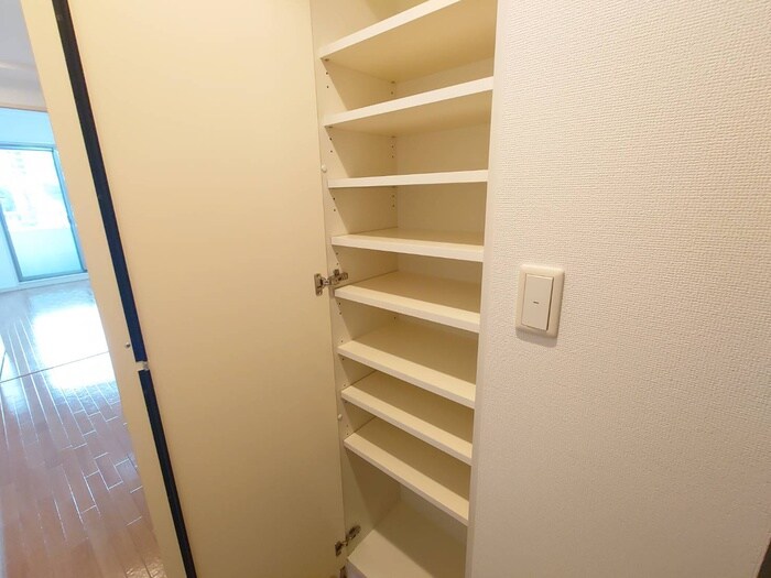 物件内観写真13　(靴箱)