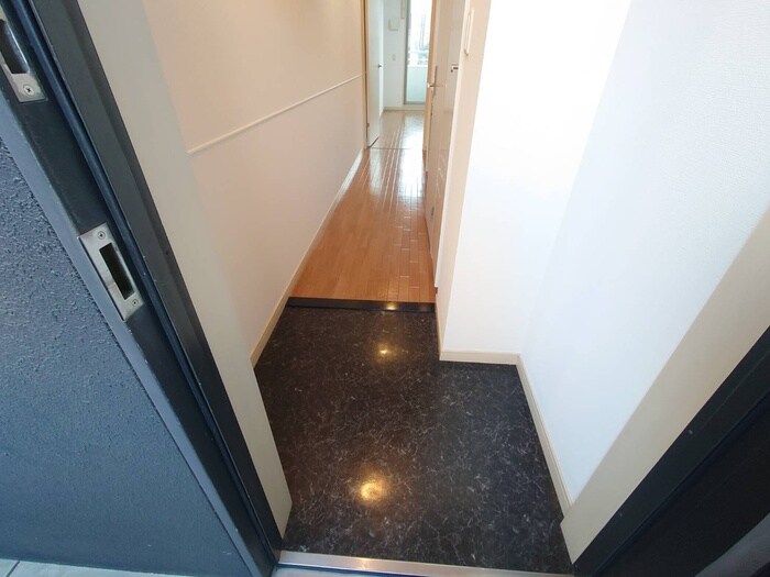 物件内観写真22　(玄関)